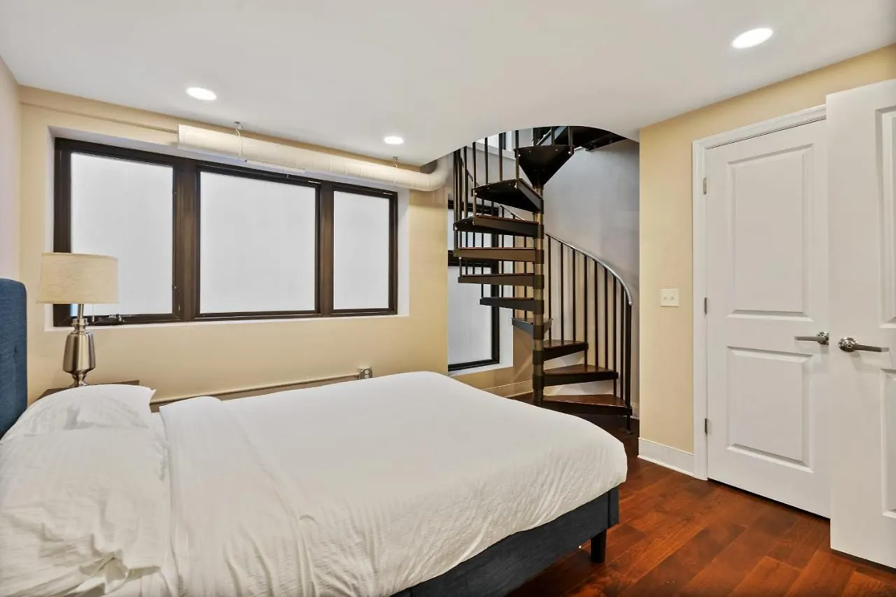 Modern Upscale 2Br Apartment In Carson By Stay Gia Pittsburgh